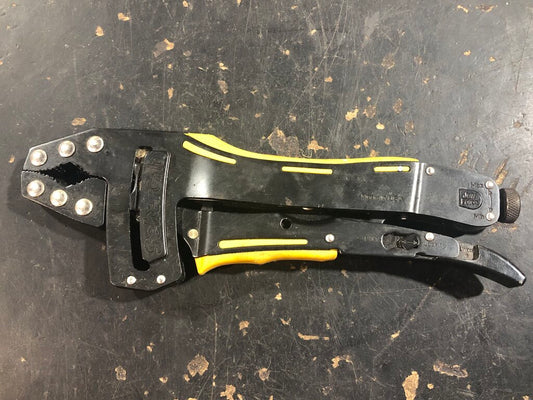Self Adjusting Pliers