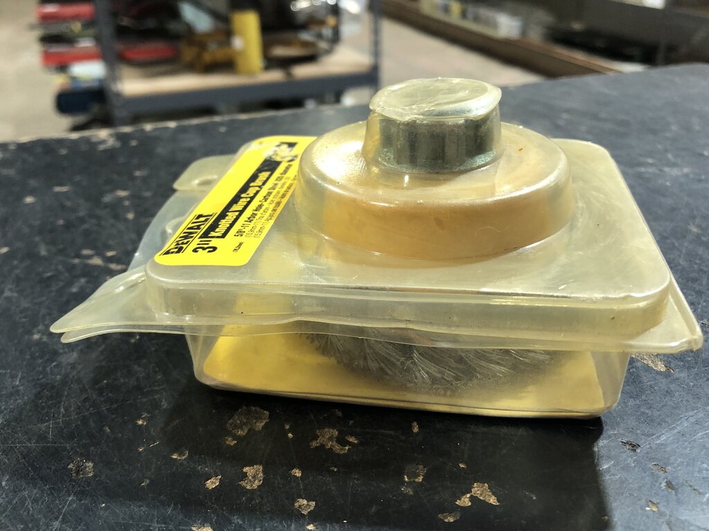 Knotted Wire Cup Brush