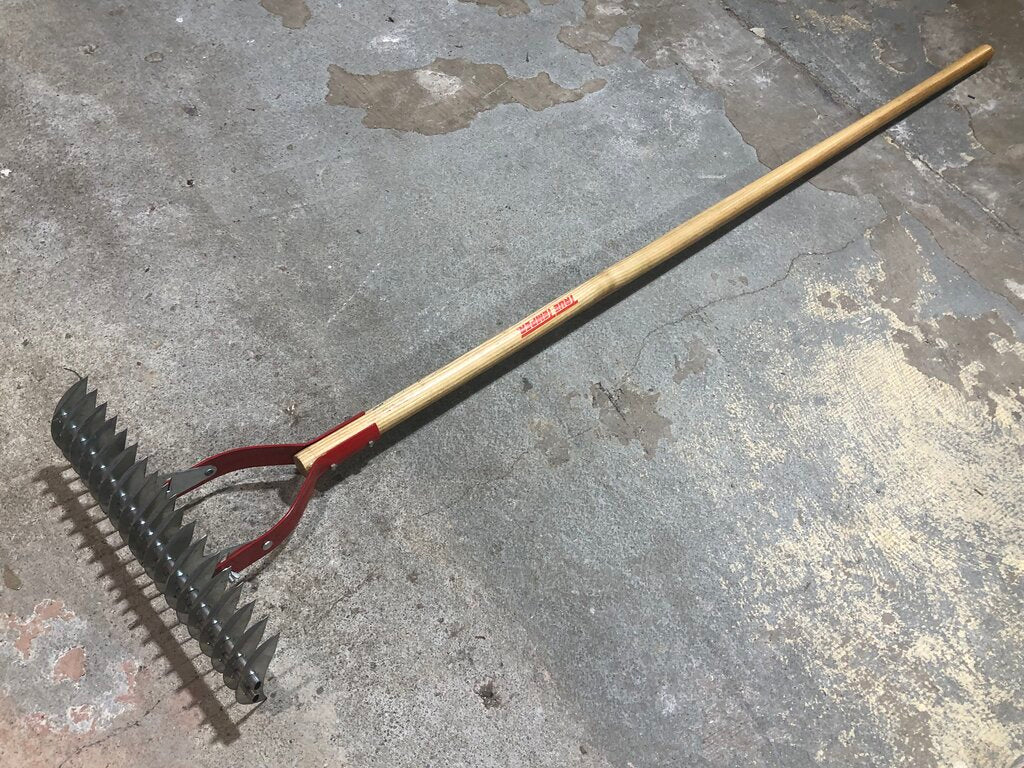 Adjustable Thatch Rake