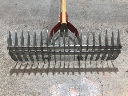 Adjustable Thatch Rake