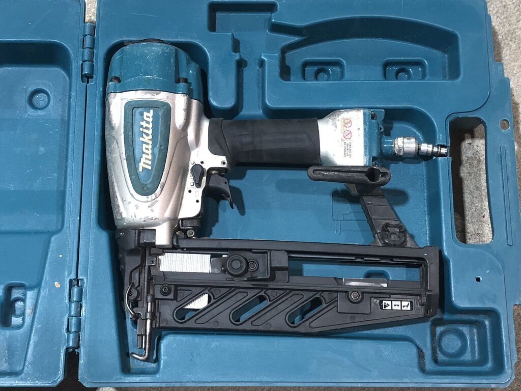 Pneumatic Finish Nailer