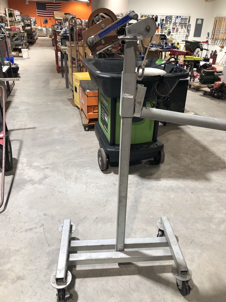 Manual Carpet Roll / Material Lift