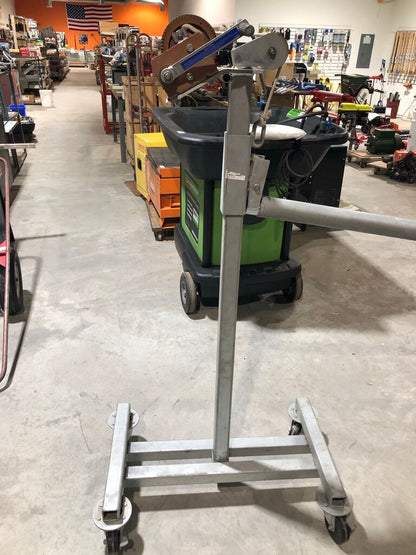 Manual Carpet Roll / Material Lift