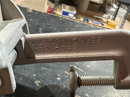 Right Arm 2-Way Clamp