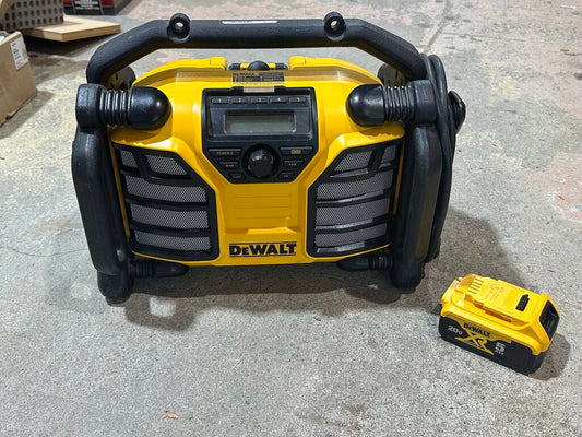 Corded Water Resistant Jobsite Radio/Charger with Battery