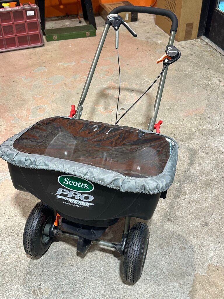 Pro EdgeGuard Broadcast Spreader