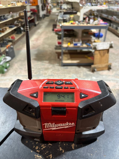 Corded/Cordless Jobsite Radio