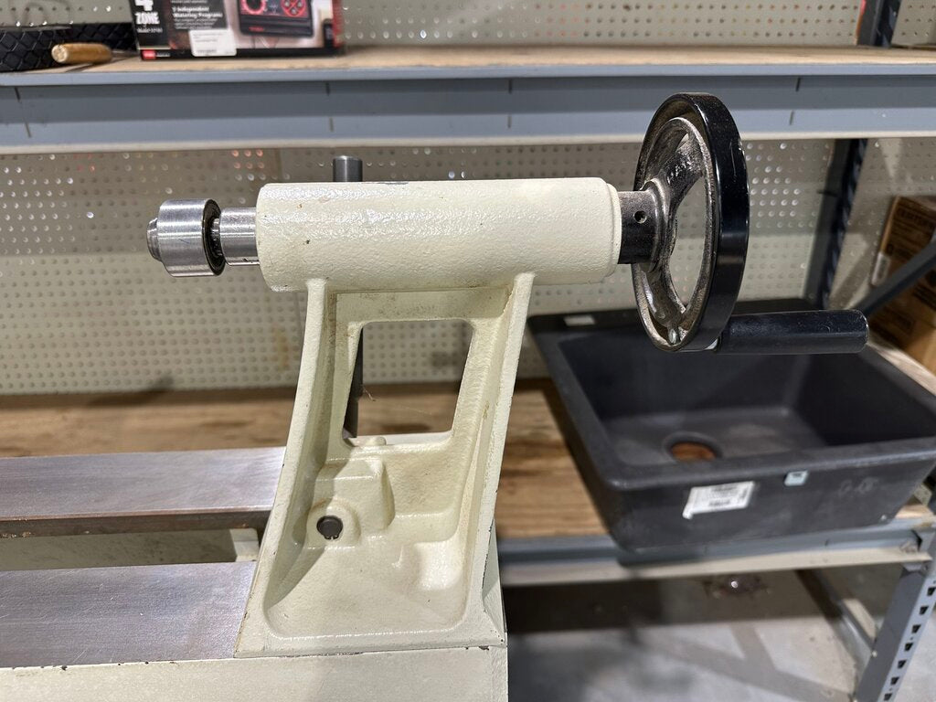 Variable Speed Wood Lathe on Stand