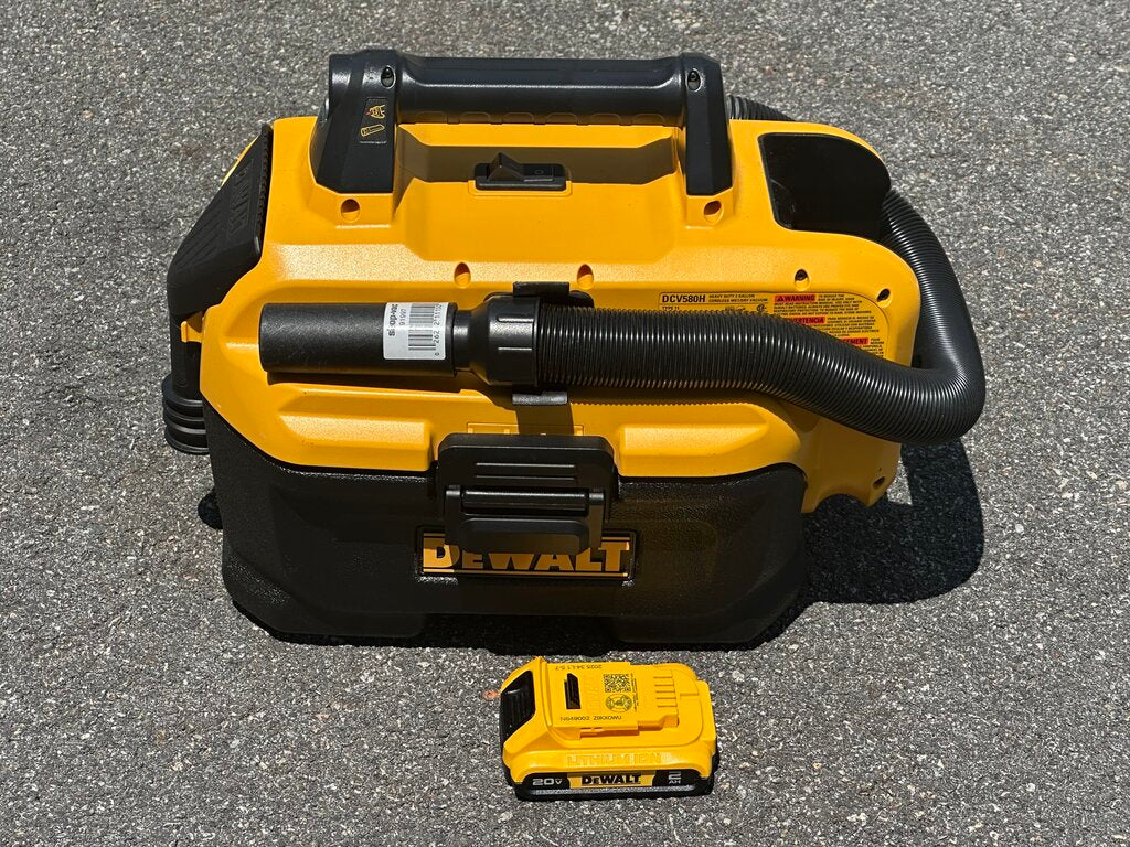 Cordless Wet/Dry Vacuum Kit