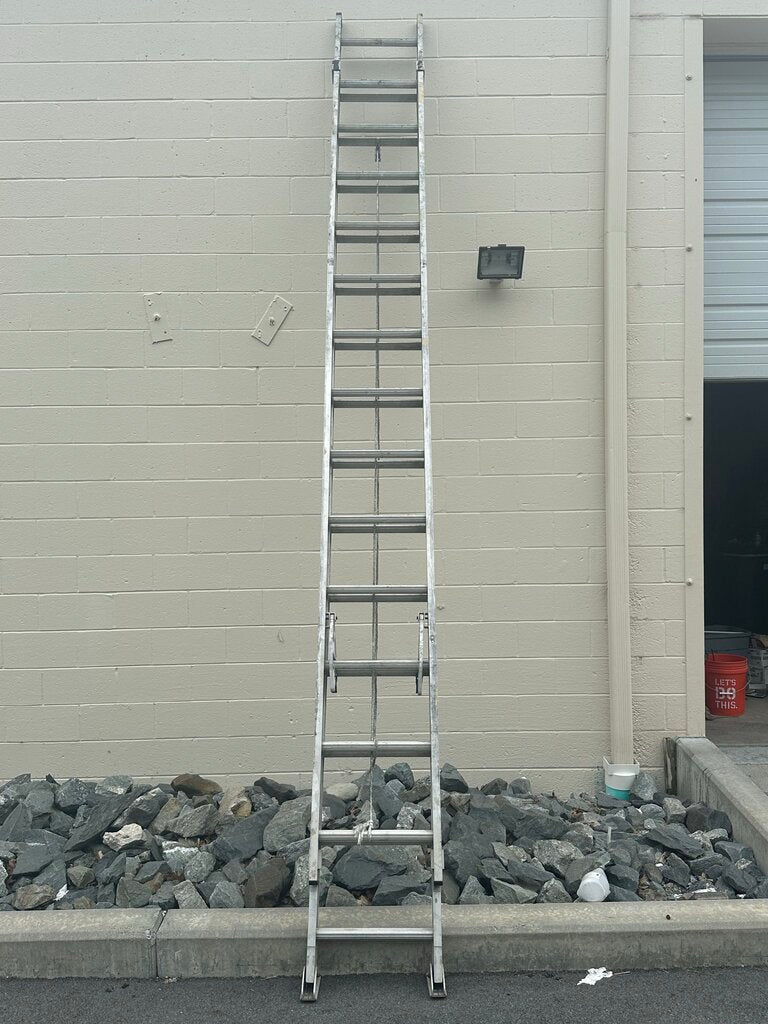 Aluminum Extension Ladder