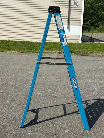 Fiberglass Step Ladder