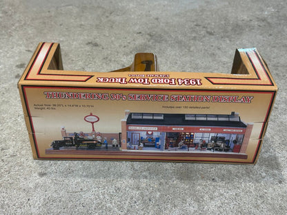 Diecast 1934 Ford Tow Truck Replica
