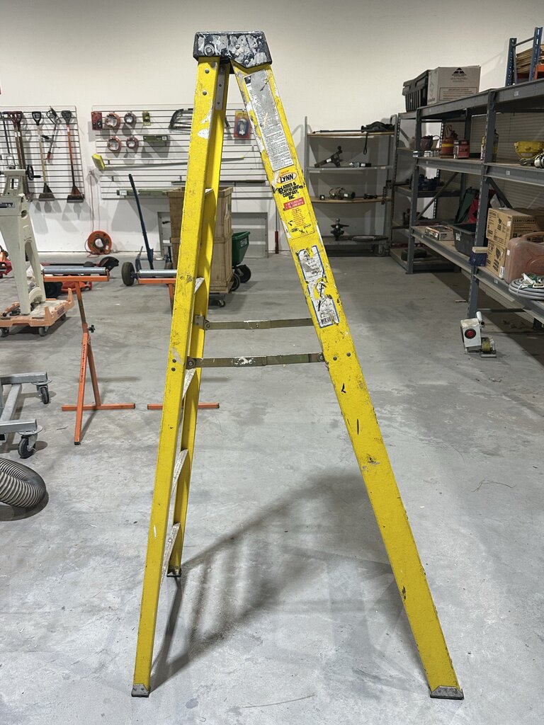 Fiberglass Step Ladder