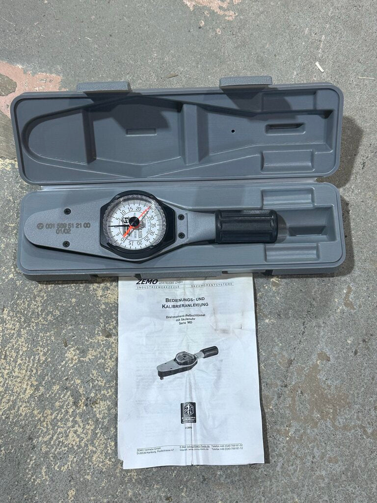 Dial Torque Wrench