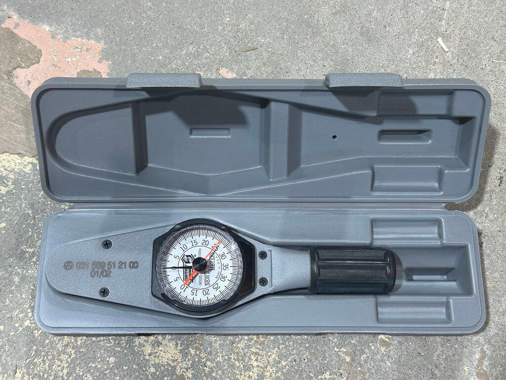 Dial Torque Wrench