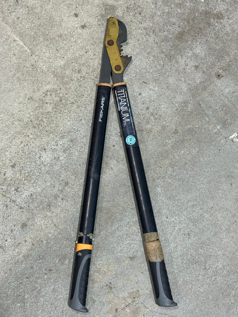 PowerGear Bypass Lopper