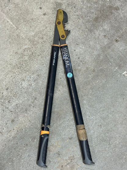PowerGear Bypass Lopper