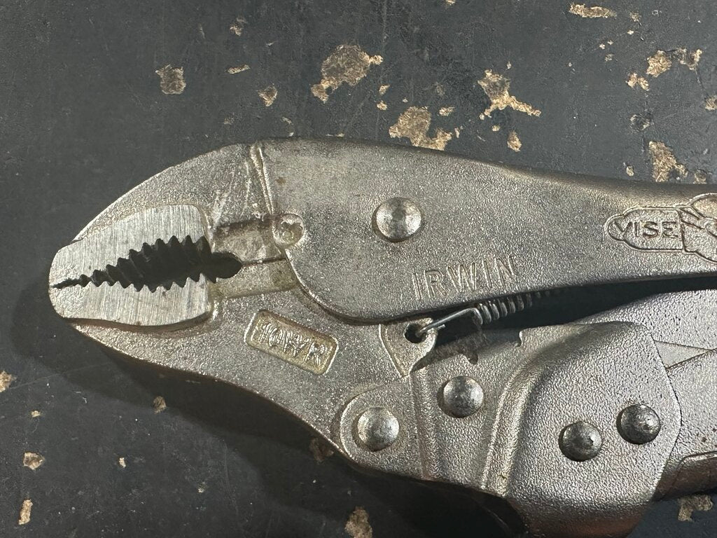 Curved Jaw Locking Pliers