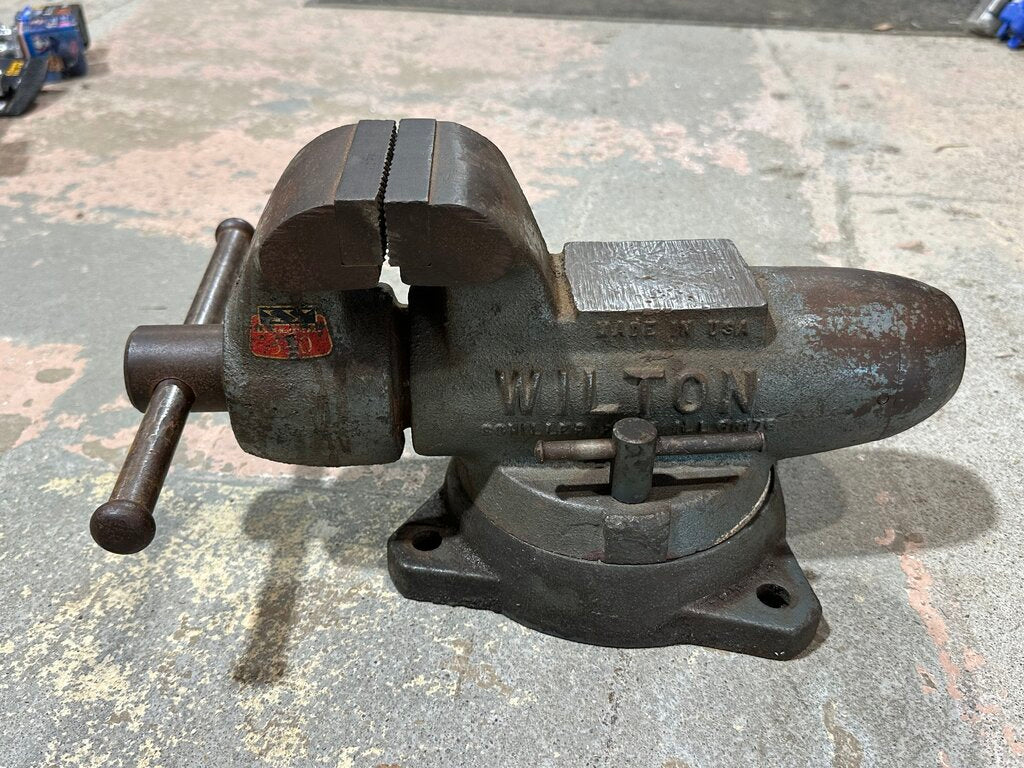 "Bullet" Swivel Bench Vise