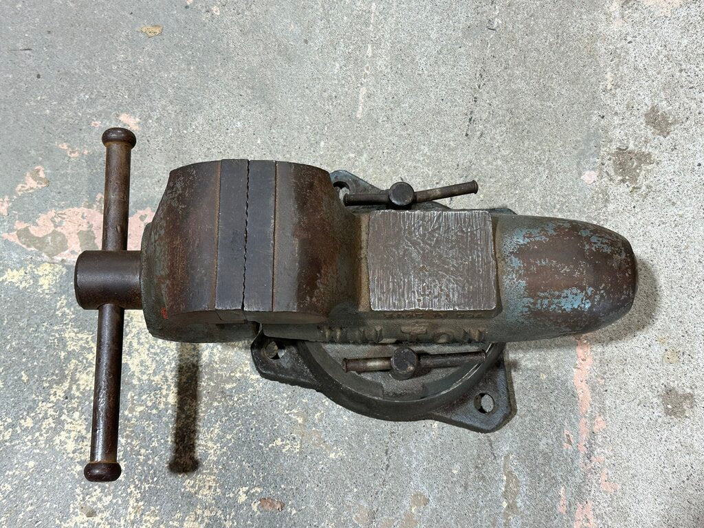 "Bullet" Swivel Bench Vise