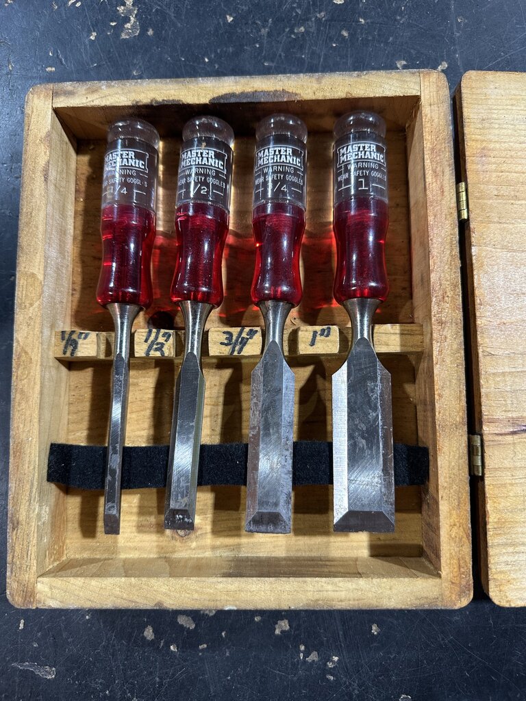 Beveled-Edge Wood Chisel Set