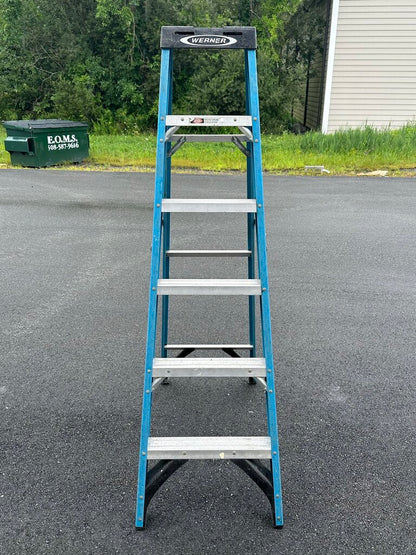 Fiberglass Step Ladder