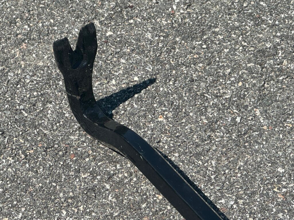 Gooseneck Wrecking Bar