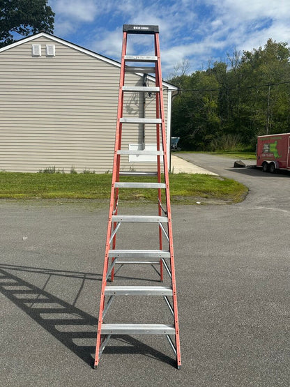 Fiberglass Step Ladder