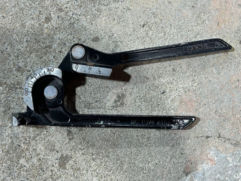 Lever Style Tube-Bending Tool