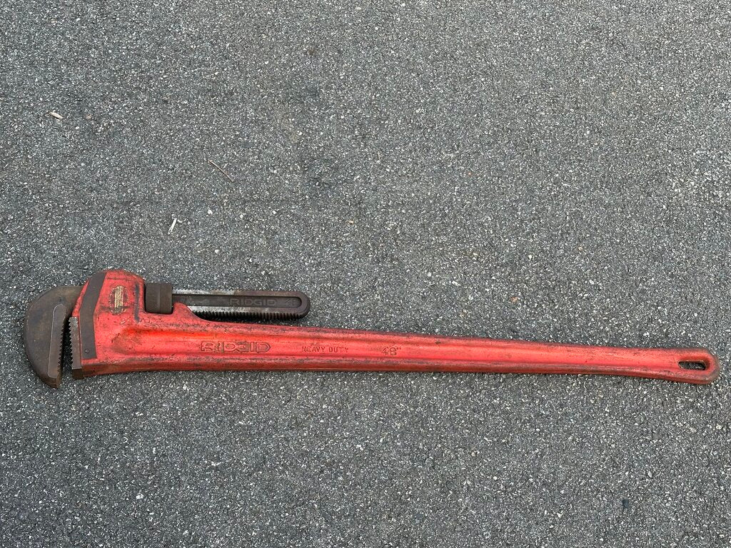 Heavy-Duty Straight Pipe Wrench