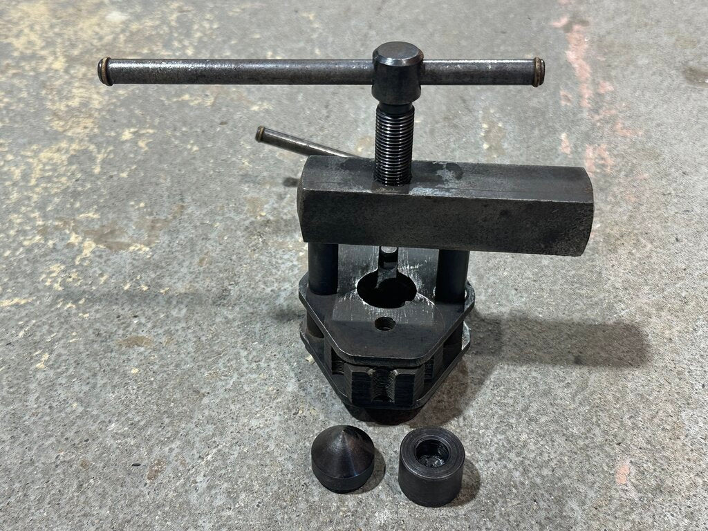 Brake Line Flaring Tool with Rotating Die Heads