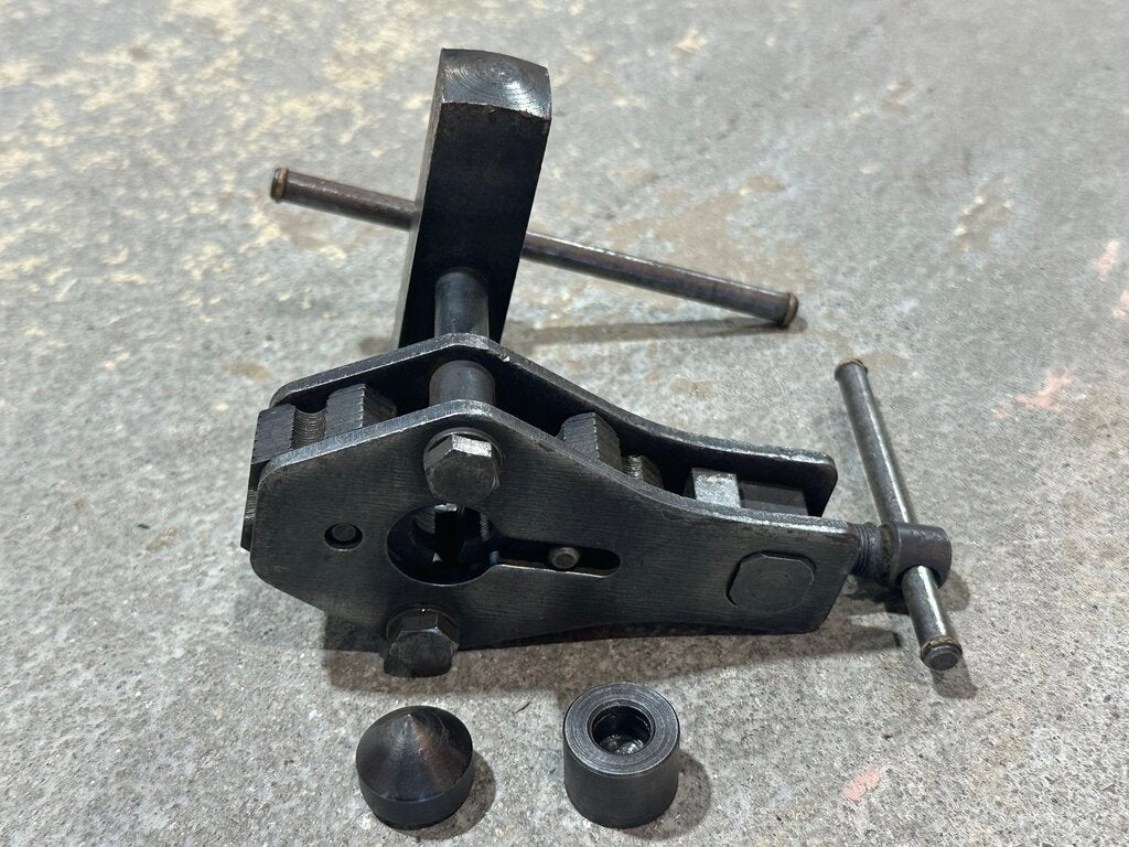 Brake Line Flaring Tool with Rotating Die Heads