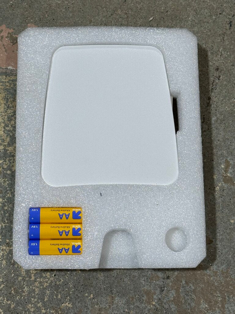 Compass Energy-Efficient Portable Scale
