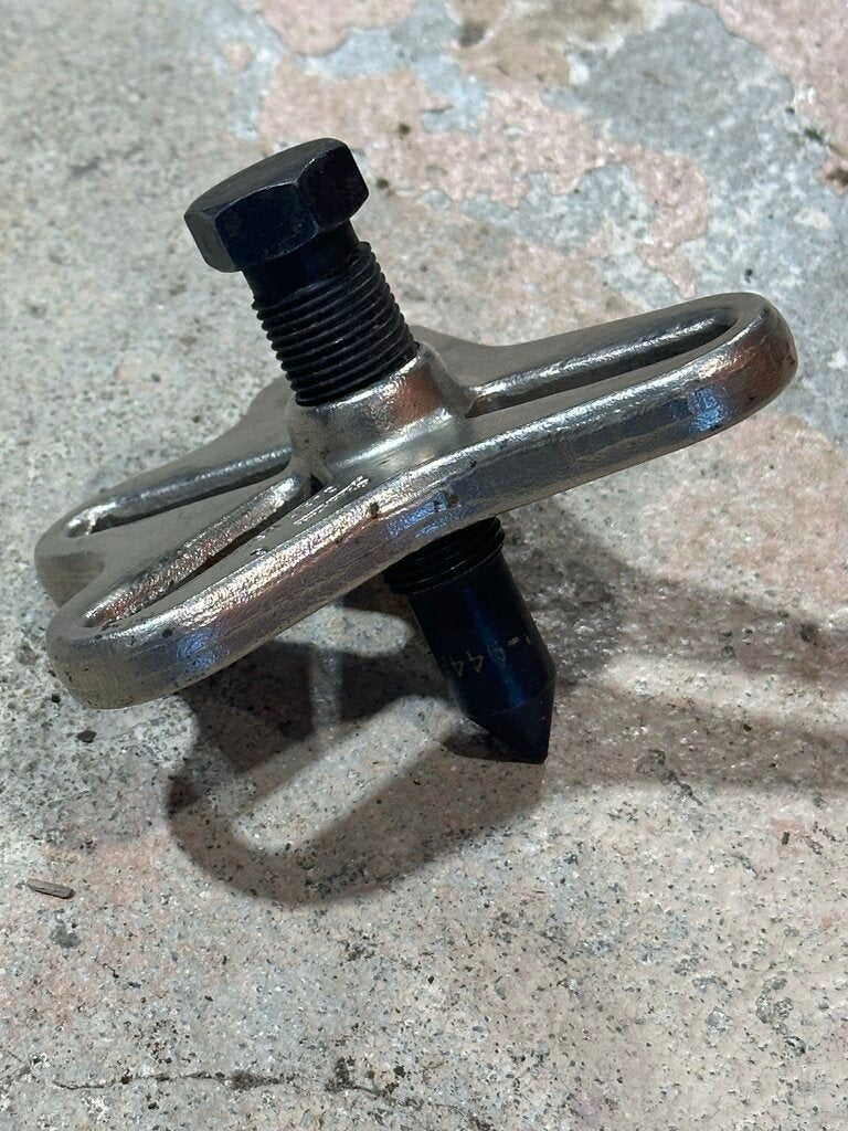 Four-Way Slotted Yoke Puller