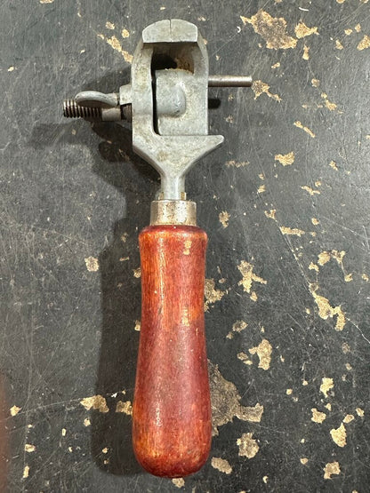 Machinist Hand Vise With Wood Handle