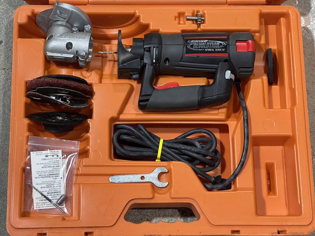 Corded Spiral Saw Kit