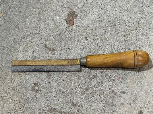 Fine-Tooth Razor Back Saw