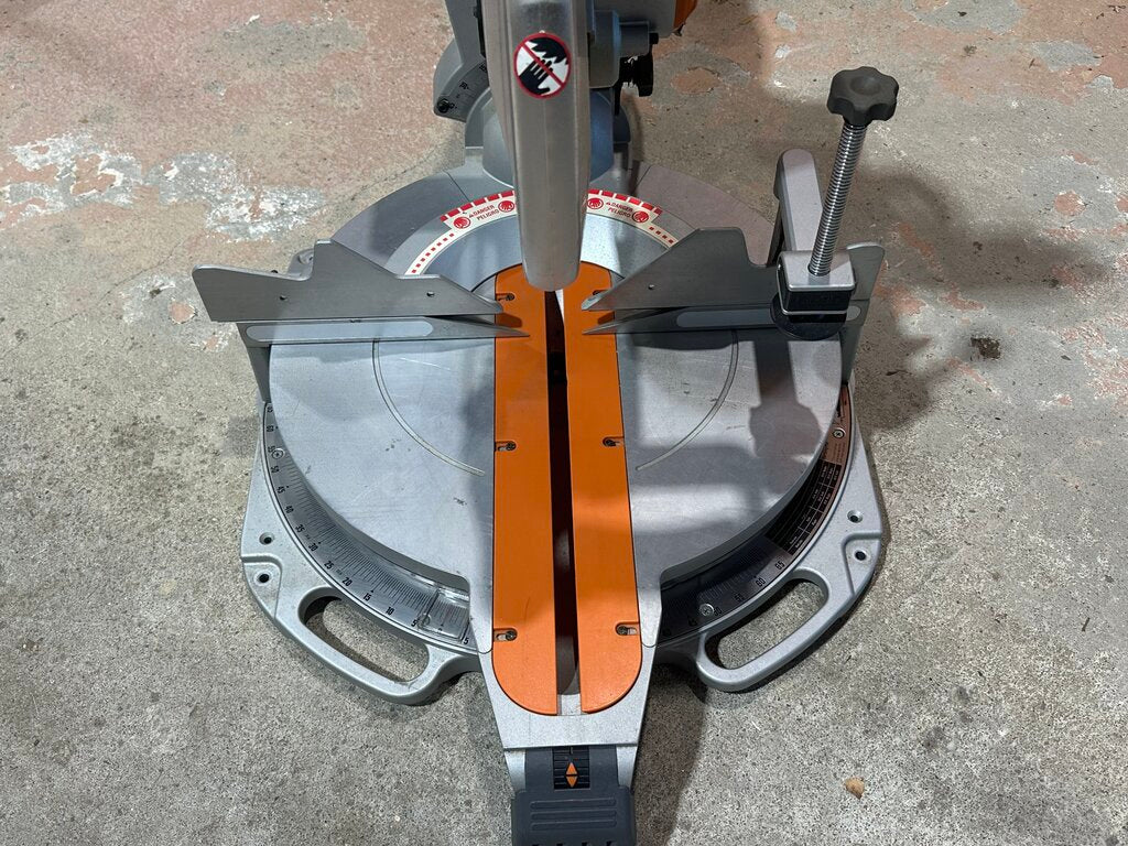 Corded Dual-Bevel Sliding Compound Miter Saw