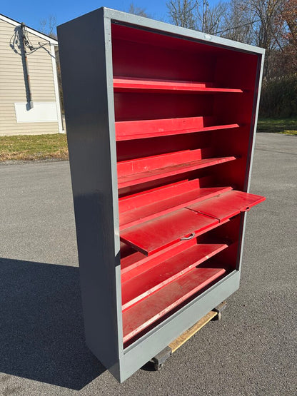 Industrial Storage Cabinet With 2 Pull-Out Work Shelves