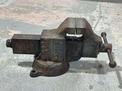 Heavy-Duty Swivel Bench Vise