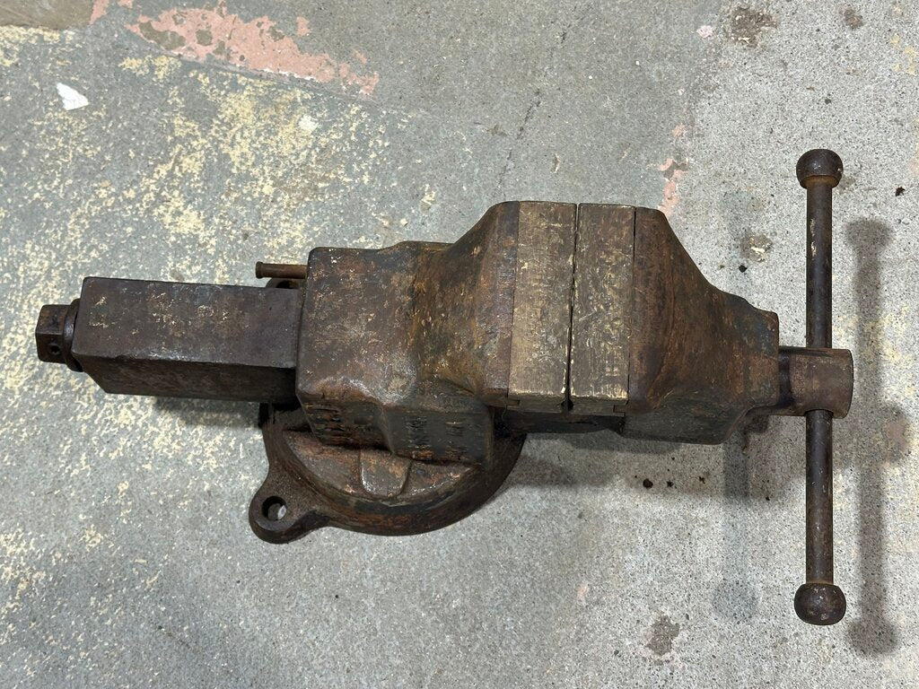 Heavy-Duty Swivel Bench Vise